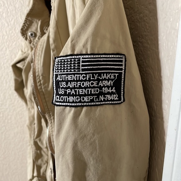 XIEHOU WE I YI - Picture 3 of 7